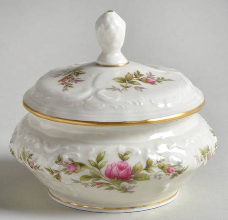 Sanssouci Rose Ivory (Gold Trim) 3" Round Box & Lid