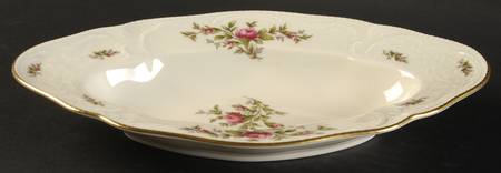 Sanssouci Rose Ivory (Gold Trim) Relish
