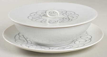 Script Cream Soup/Cereal Bowl & Lid Set
