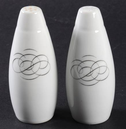 Script Salt & Pepper Set