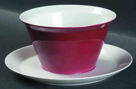 Secunda Purple Gravy Boat with Attached Underplate