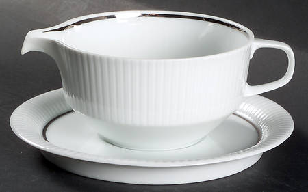 Serenade Gravy Boat & Underplate