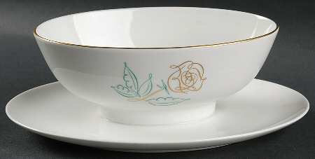 Spencer Rose Gravy Boat with Attached Underplate