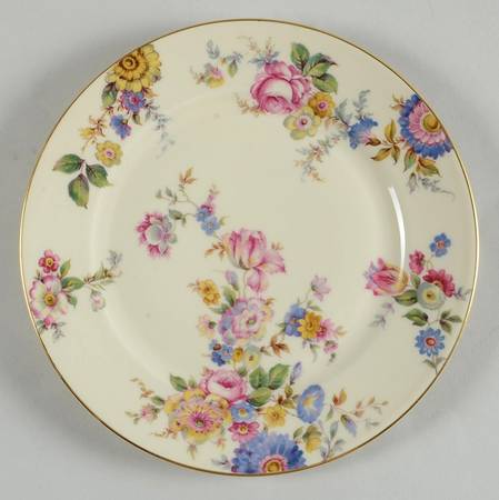 The Sunray Salad Plate