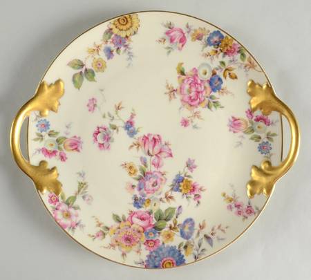 The Sunray Handled Cake Plate