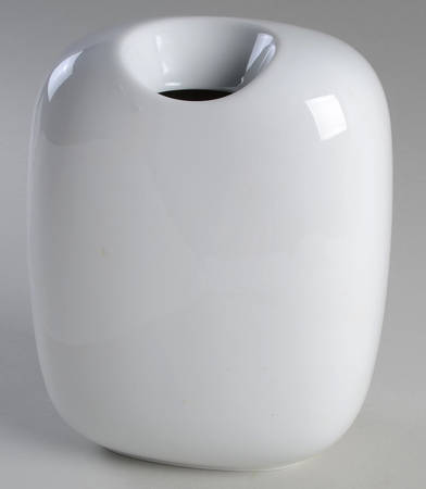 Suomi White 7" Vase