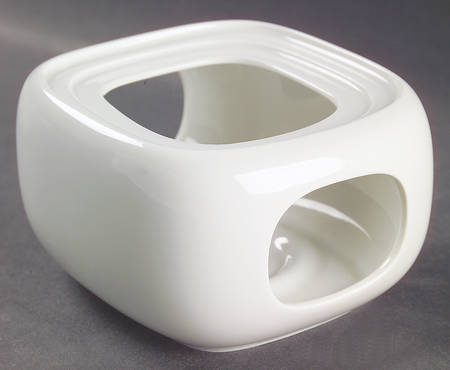 Suomi White Warmer Stand  (For Tea Pot)