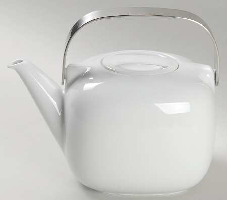 Suomi White Teapot & Lid