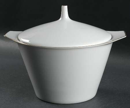 Tempelhof Round Covered Vegetable