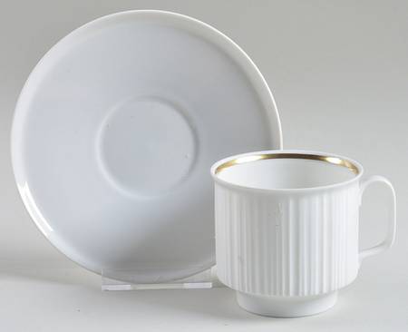 Variation Gold Footed Cup & Saucer Set