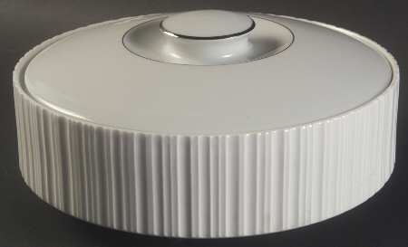 Variation Platinum Round Covered Vegetable