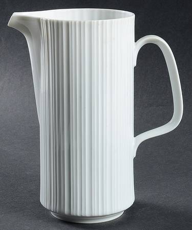 Variations 32 Oz Pitcher
