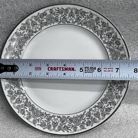 Venetian (Platinum Trim) Salad Plate
