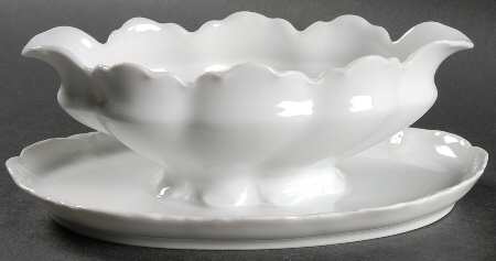 Versailles Gravy Boat with Attached Underplate