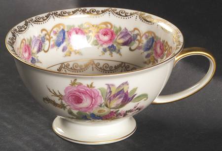 Vienna Footed Cup