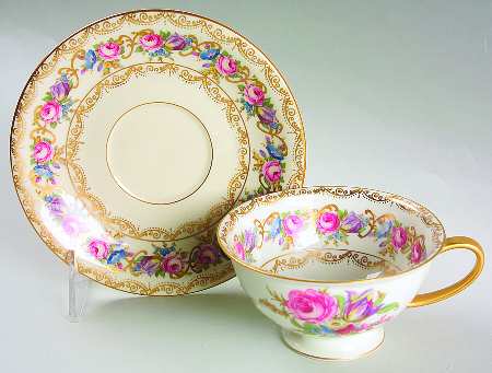 Vienna Footed Cup & Saucer Set