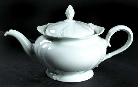 Viktoria White Teapot & Lid