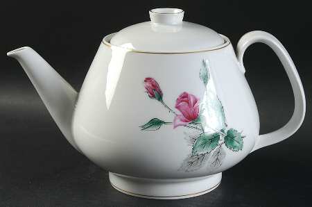 Victoria Rose Teapot & Lid