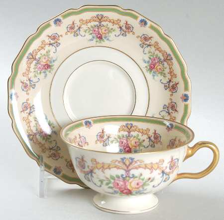 Westbury Footed Cup & Saucer Set
