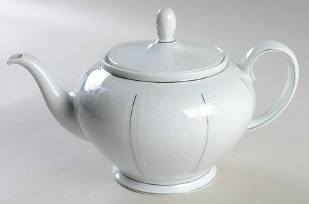 White Velvet (Platinum) Teapot & Lid
