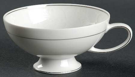 White Velvet (Platinum) Footed Cup