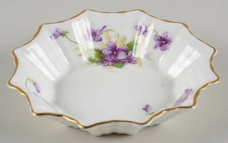 Violet (Scalloped) Sweet Meat Dish