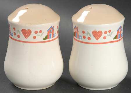 Heart and Home Salt & Pepper Set