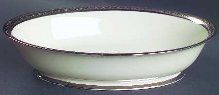 Laurel 9" Oval Vegetable Bowl