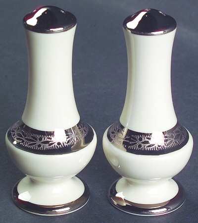 Laurel Salt & Pepper Set