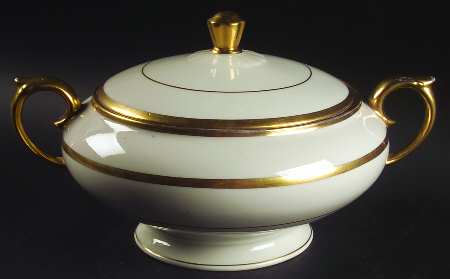Wilshire Gold Round Covered Vegetable