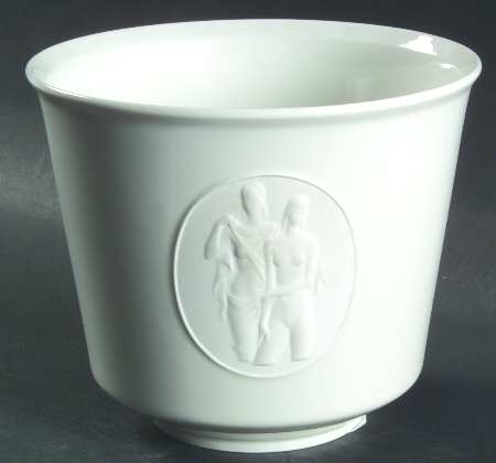 Arcadia Cream--White Cachepot
