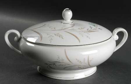 Belafonte Round Covered Vegetable