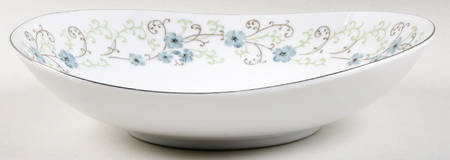 Lucille 9" Oval Vegetable Bowl