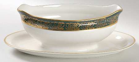 Laurel Magnolia Gravy Boat with Attached Underplate