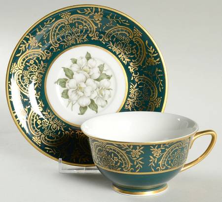 Laurel Magnolia Footed Cup & Saucer Set