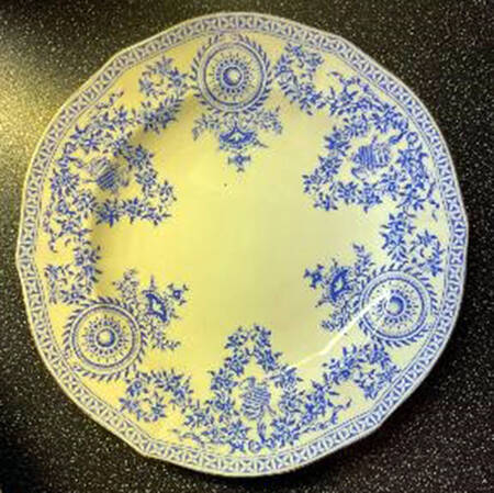 3720 by Royal Crown Derby