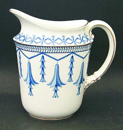 4685 20 Oz Pitcher