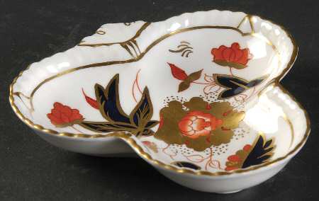Gadroon Rose Club Shaped Tray