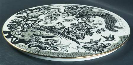 Black Aves (Gold Trim) Gateau Plate