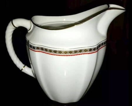 Carlton Red 24 Oz Pitcher