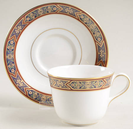 Dauphin Flat Cup & Saucer Set