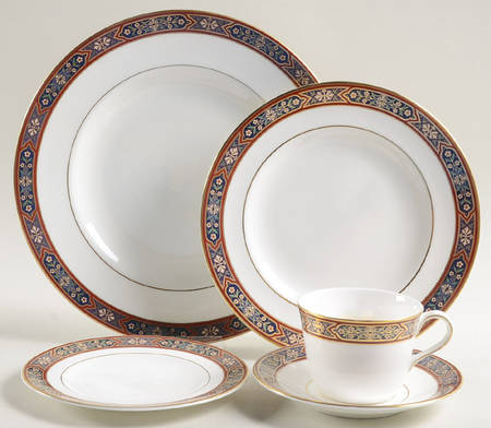 Dauphin 5 Piece Place Setting
