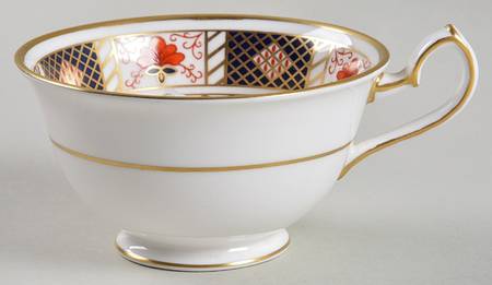 Derby Border Footed Cup