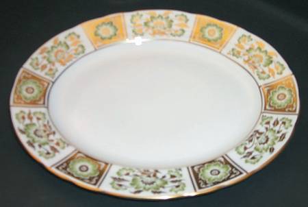 Derby Panel Green 13" Oval Serving Platter