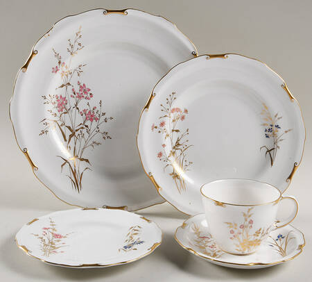 Devonshire 40 Piece Estate Set