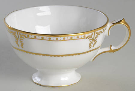 Elizabeth (Gold Trim) Footed Cup