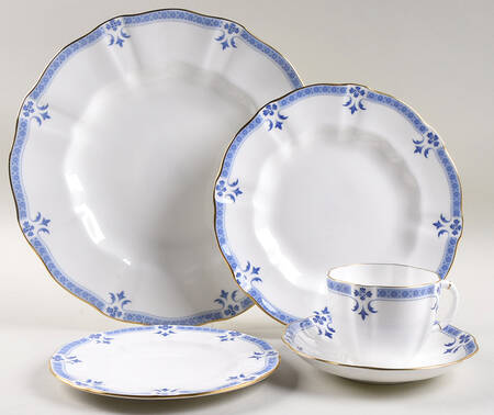 Grenville (Gold Trim) 40 Piece Estate Set