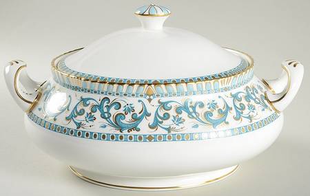 Imperia Oval Covered Vegetable