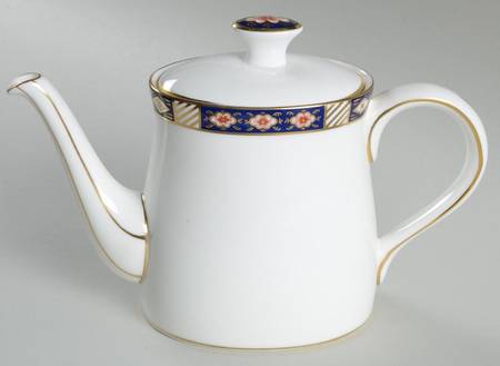 Kedleston Small Teapot & Lid