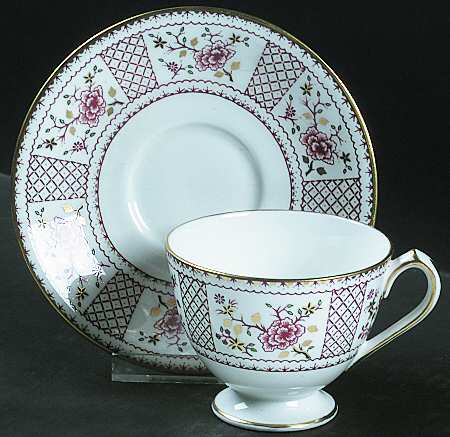 Lucienne (A1278) Footed Cup & Saucer Set